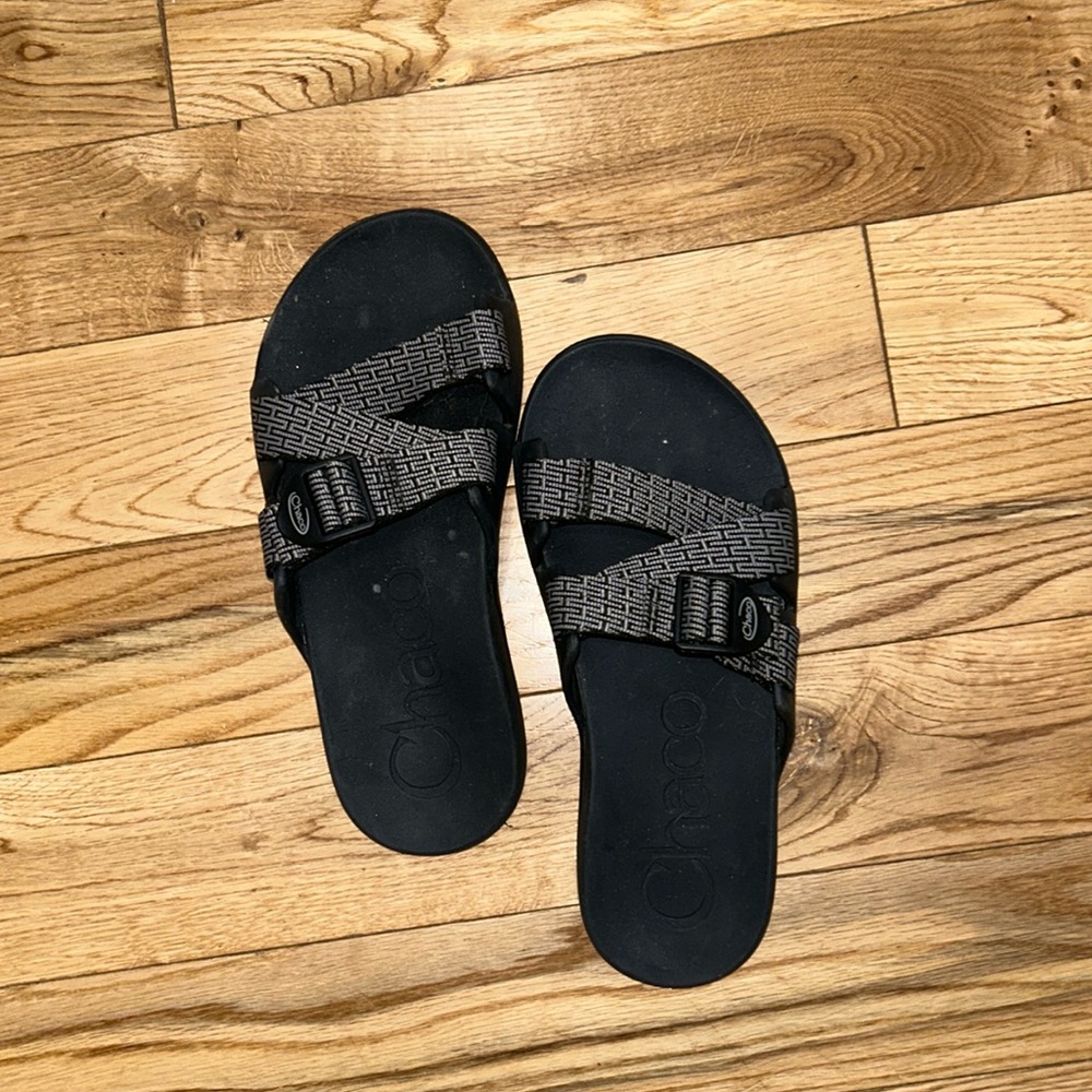 Chaco shoes size 8